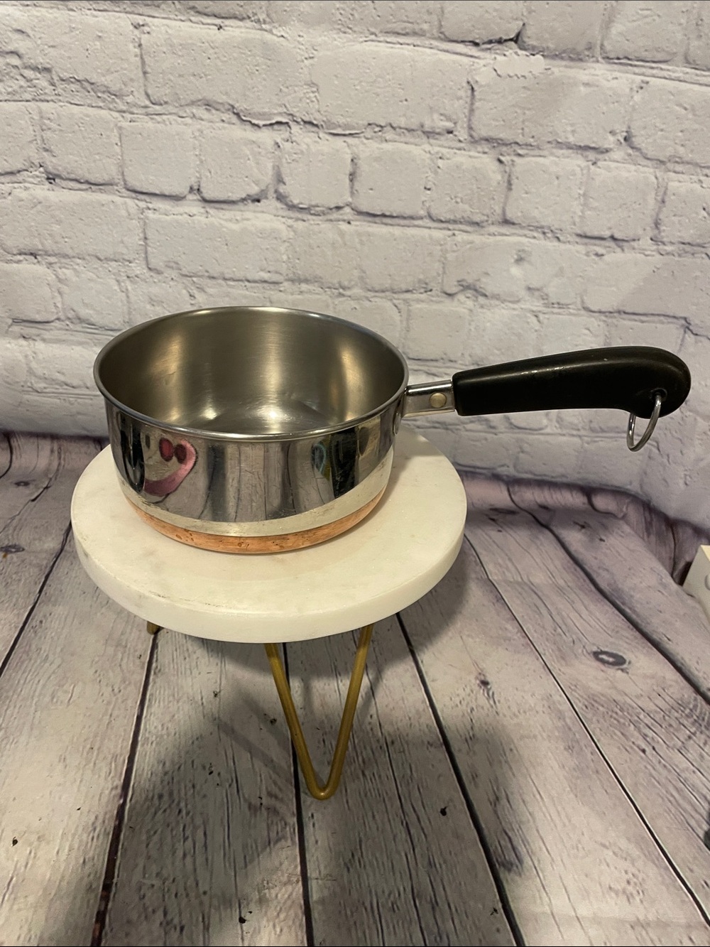 Stainless Steel Saucepan with Black Handle and Copper Base 1Qt.
